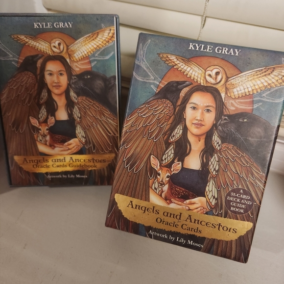 Oracle Tarot Deck - Picture 1 of 2